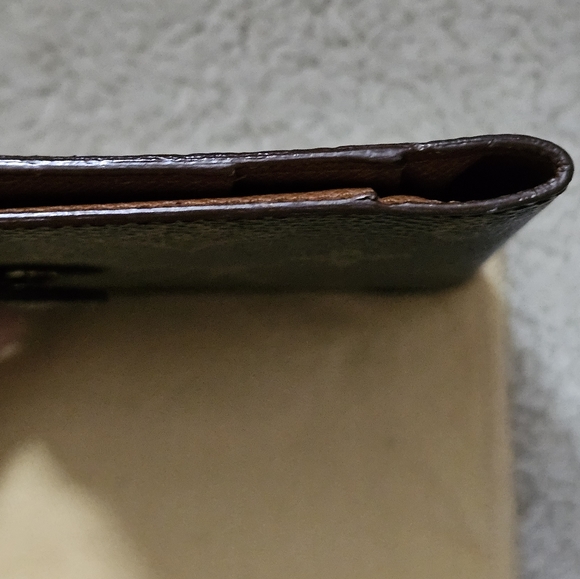❣️Louis Vuitton Monogram Card Case❣️ - Picture 15 of 15